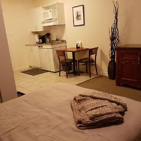Cozy Little Studio #16 By Amazing Property Rentals Gatineau Exterior foto